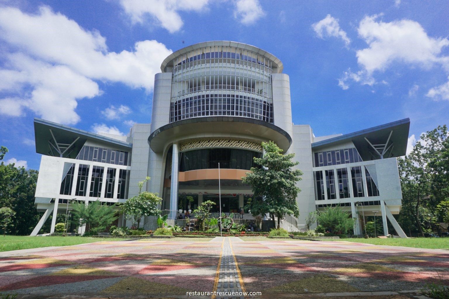 Rekomendasi 14 Universitas Favorit Di Kota Semarang